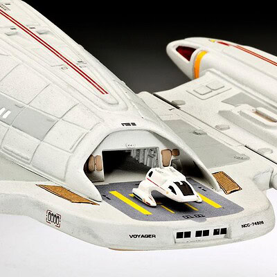 Star Trek Model Kit 1/670 U.S.S. Voyager